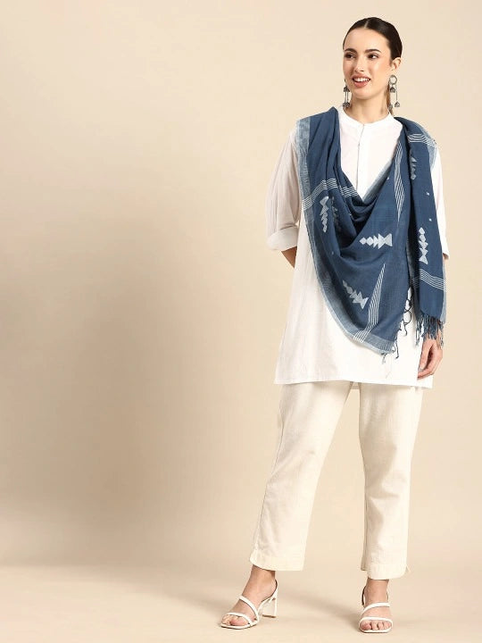 Handwoven Blue Cotton Scarf with Jamdani Weaving