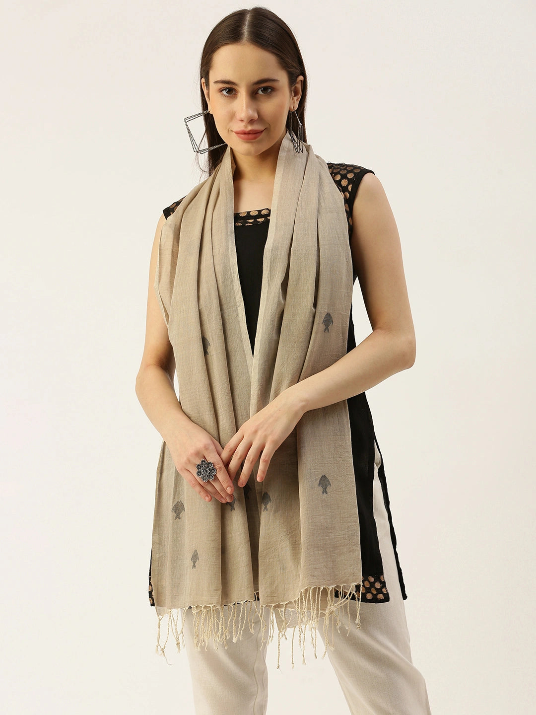 ASVA Women's Beige Cotton Scarf with Black Jamdani Fish & Tasselled Border