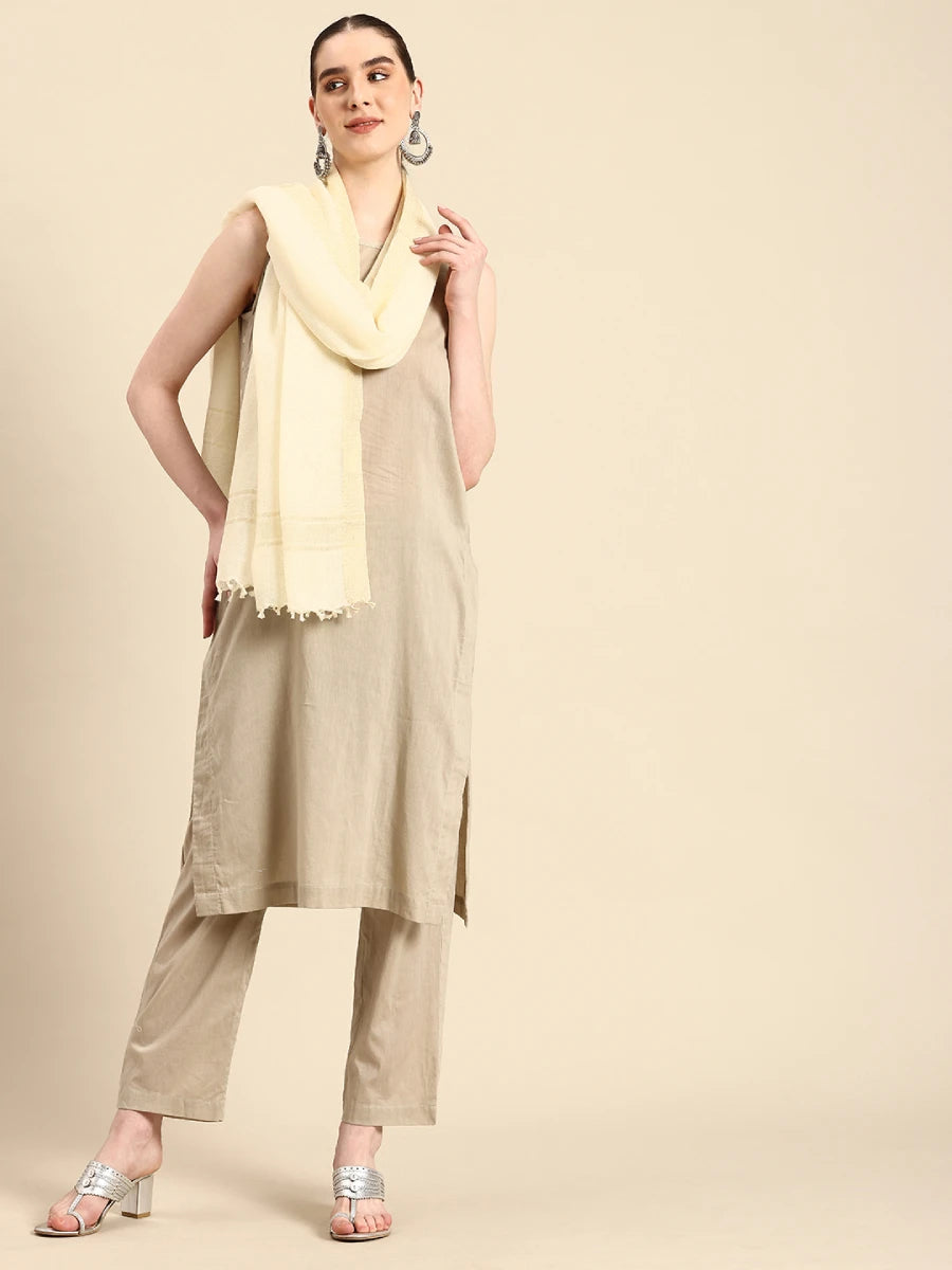 Off-White Wool Scarf with Zari Border and Selvedge